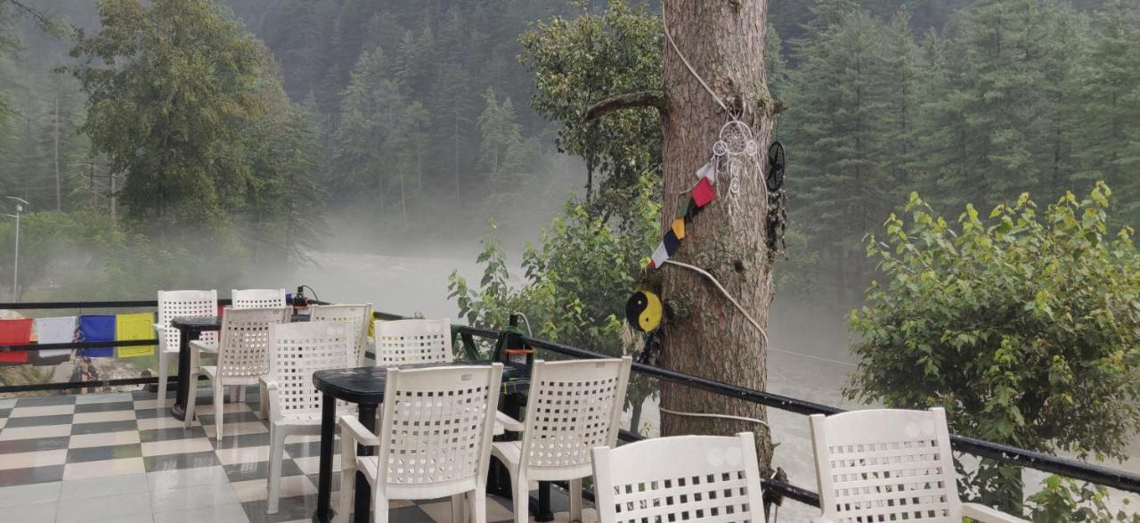 Shanti Cafe & Hostels Kasol Exterior photo