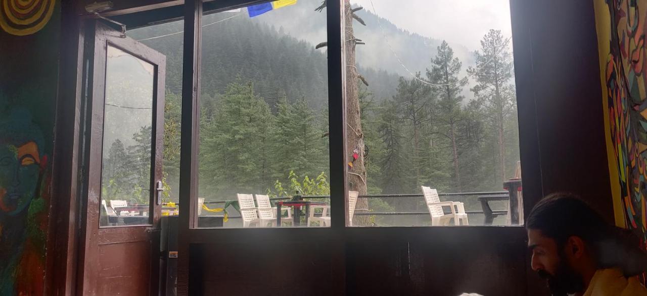 Shanti Cafe & Hostels Kasol Exterior photo