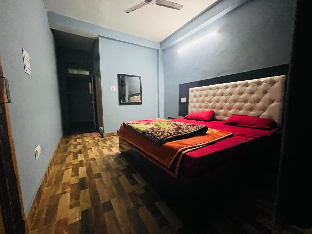 Shanti Cafe & Hostels Kasol Exterior photo