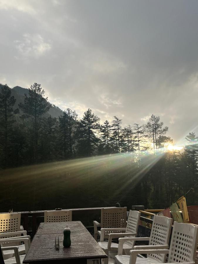 Shanti Cafe & Hostels Kasol Exterior photo