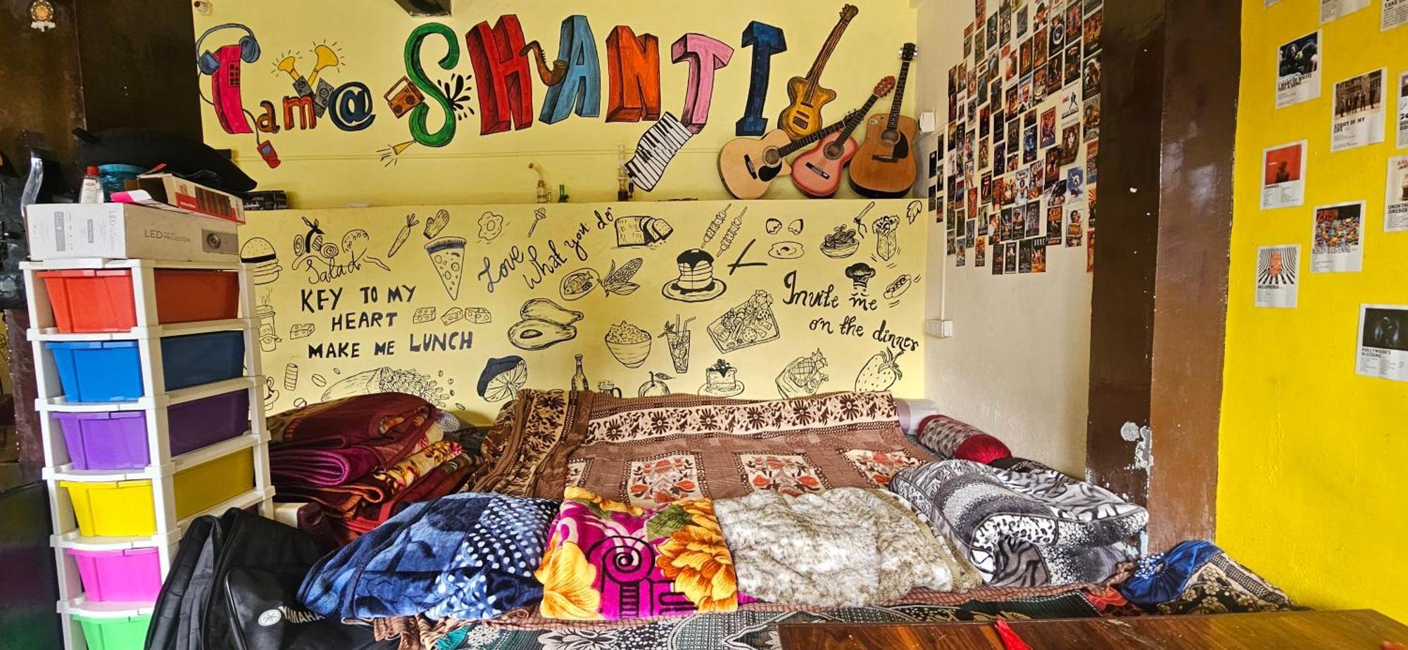Shanti Cafe & Hostels Kasol Exterior photo